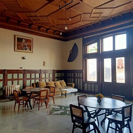 Hotel Niagara 라왕 외부 사진